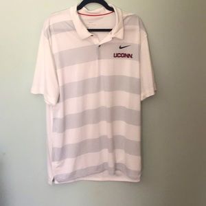 Nike UConn Husky dry fit 👕